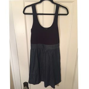 PERFECT FLATTERING THEORY DRESS SIZE 4